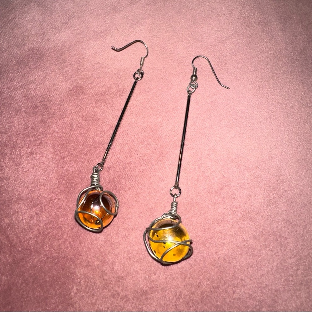 Silver toned dangling earrings with wire wrapped marbles. LAST CHANCE - Picture 2 of 5